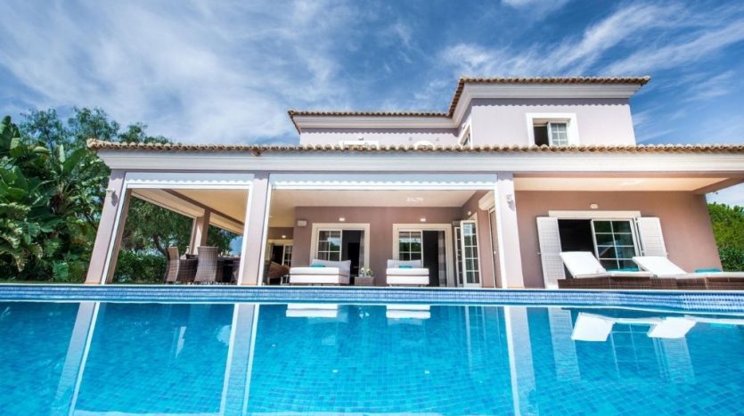 Villa poeta with large pool and lounge areas